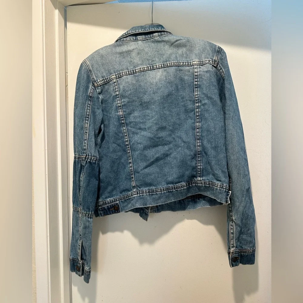 Free People Rumors Light Blue Jean Jacket Size Medium - Picture 2 of 3